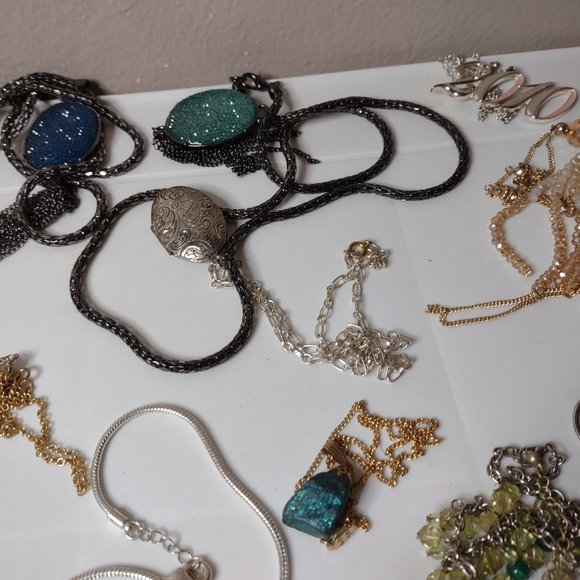 Lot Of 30 Pendant Necklaces - Picture 15 of 16